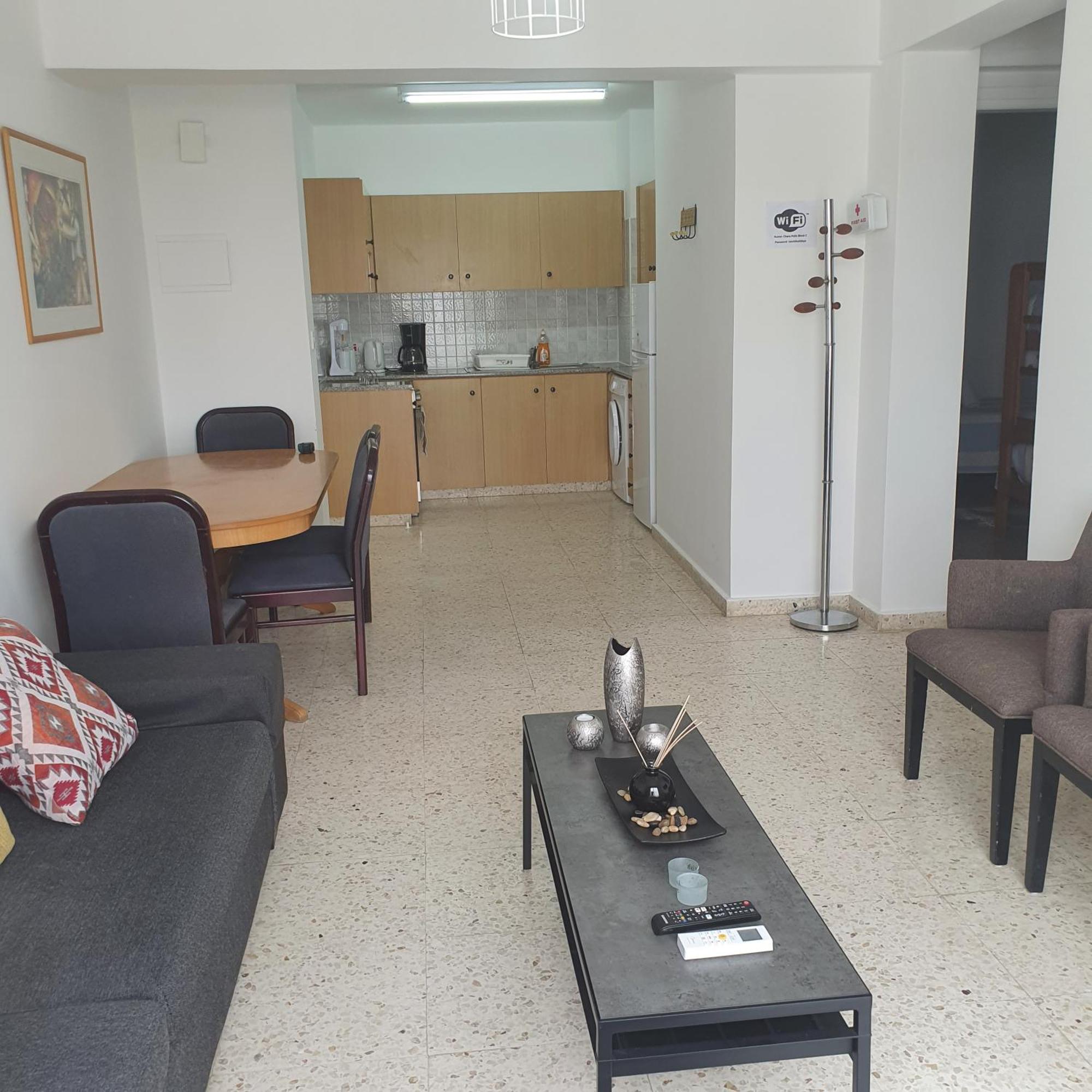 G&E Harbour Apartments Lachi Exterior photo