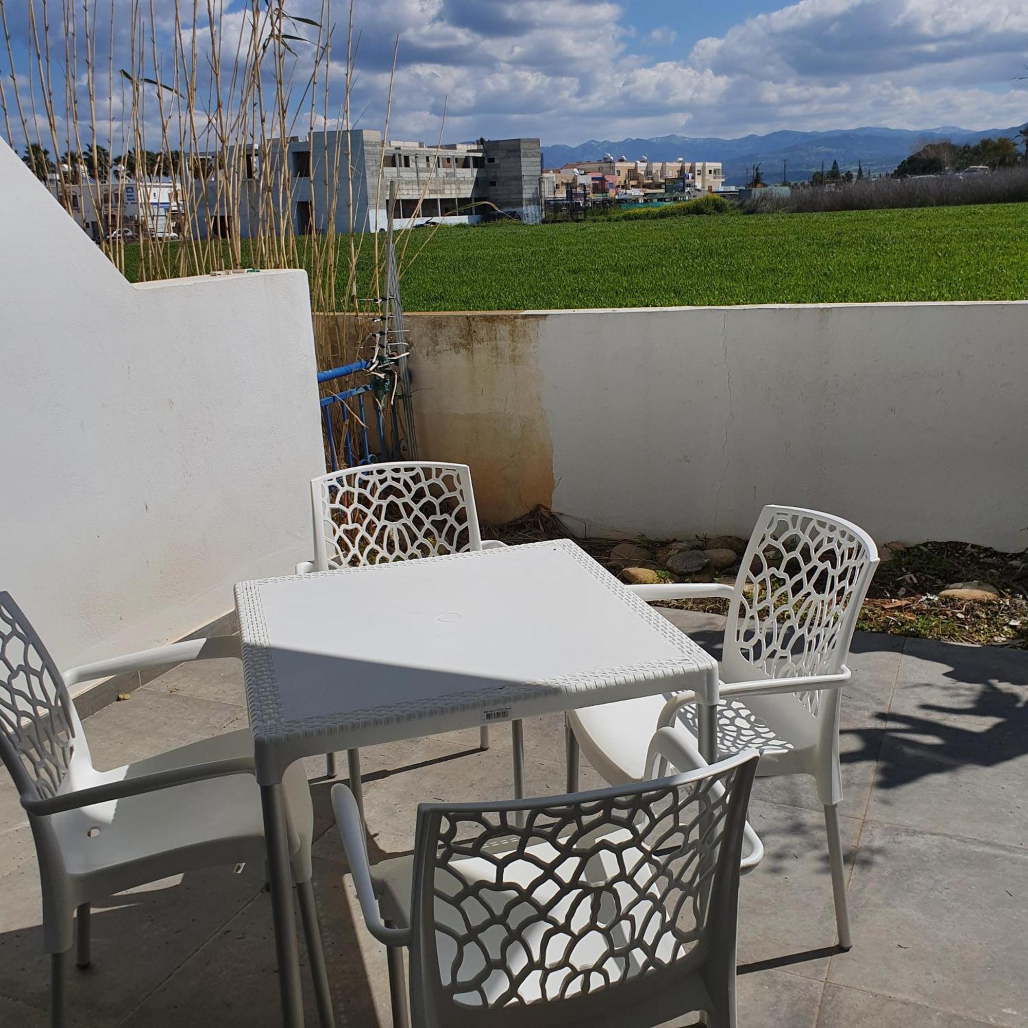 G&E Harbour Apartments Lachi Exterior photo
