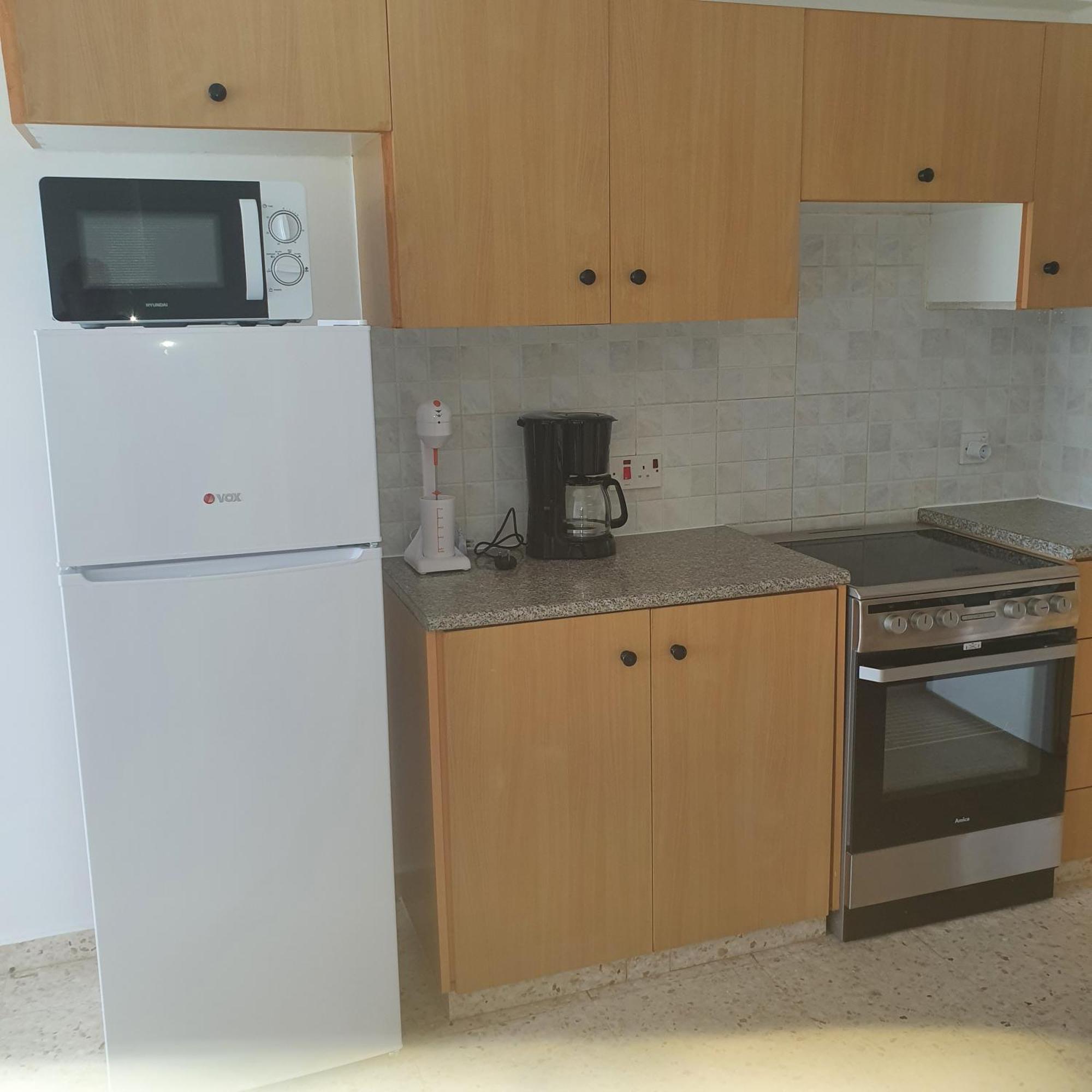 G&E Harbour Apartments Lachi Exterior photo
